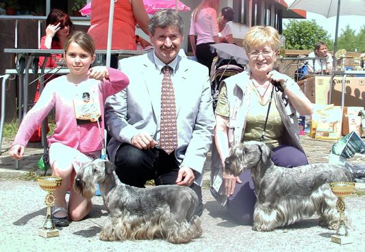 Čestn� tř�da - Ch.Charta Bohemia Regent a ICh.Agbar Pibaro
